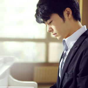 刘太阳裸奶无内衣内裤
